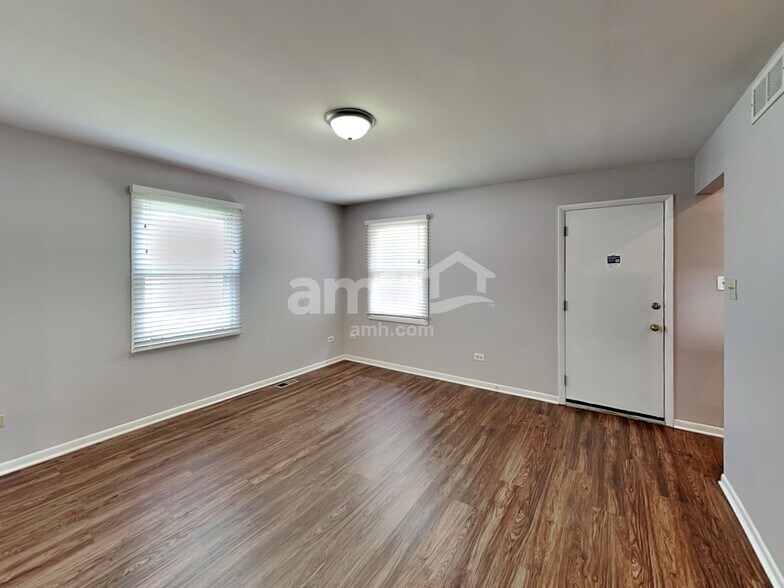 Building Photo - 6605 Goldhaber Ln