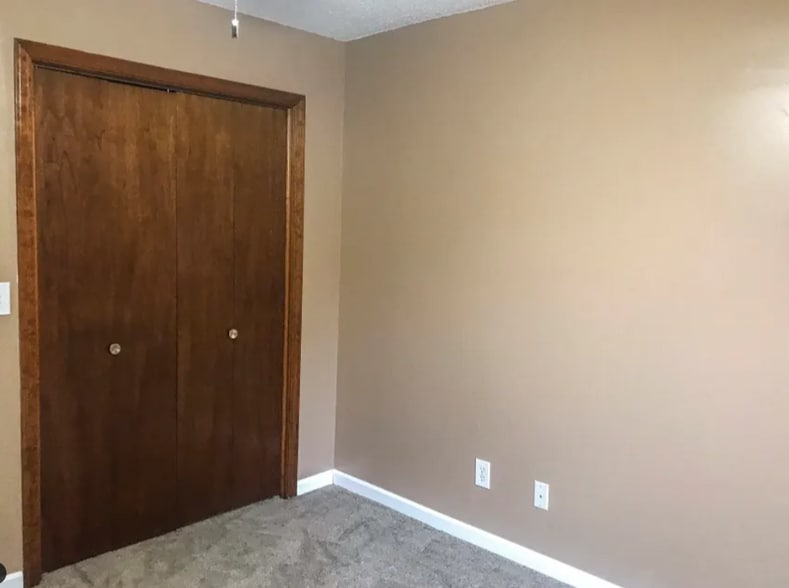 Building Photo - 5516 NW Cimarron Dr