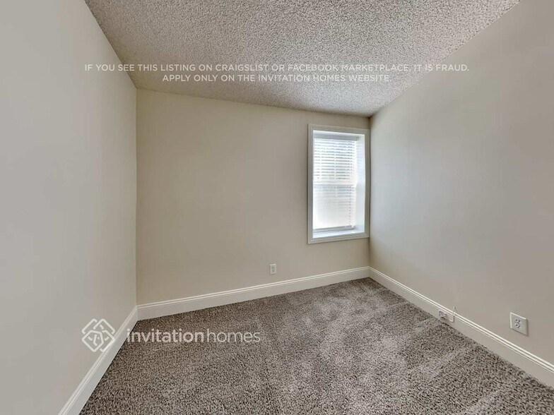 Building Photo - 20159 Gilbert Dr