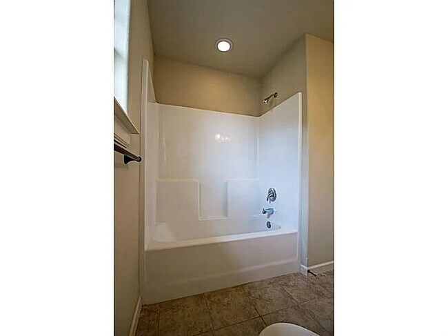 Building Photo - 1040 Messina Way