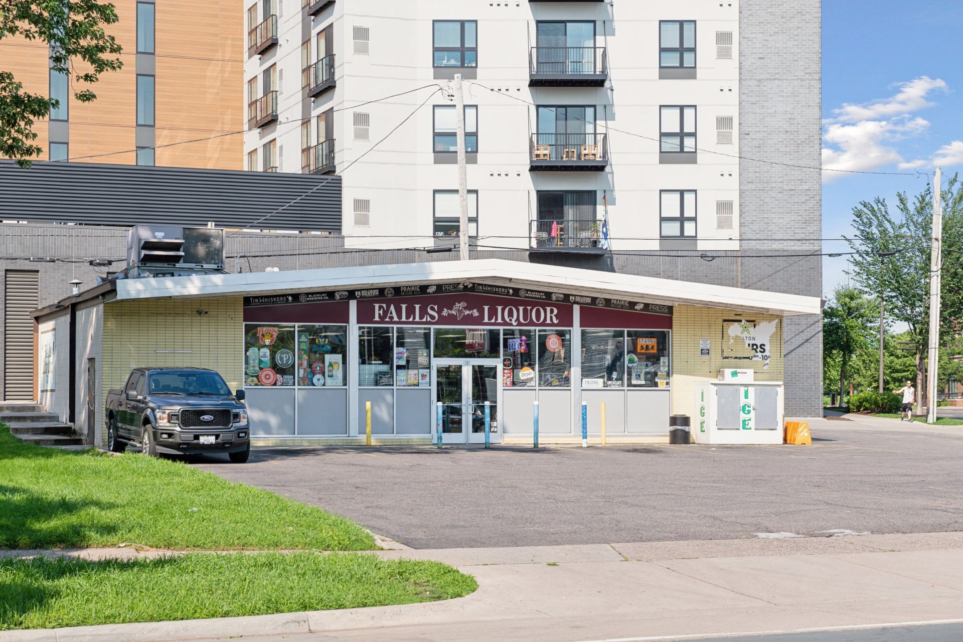 Building Photo - 4650 Minnehaha Ave