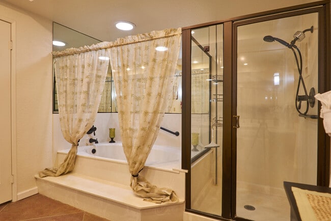 Building Photo - 25 Joya Dr