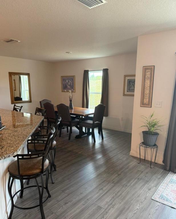 Building Photo - 9725 Southern Charm Cir