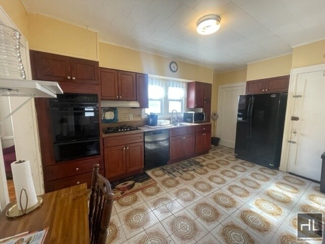 Building Photo - Room For Rent with Private Bathroom in Ros...