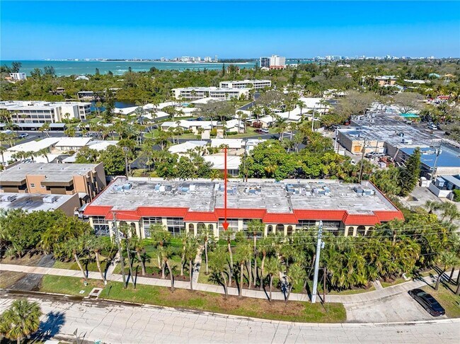 Building Photo - 137 Avenida Messina