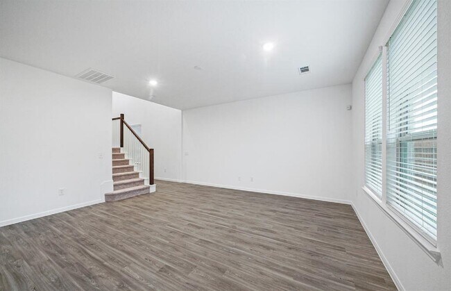 Building Photo - 1020 Laguna Cv Dr
