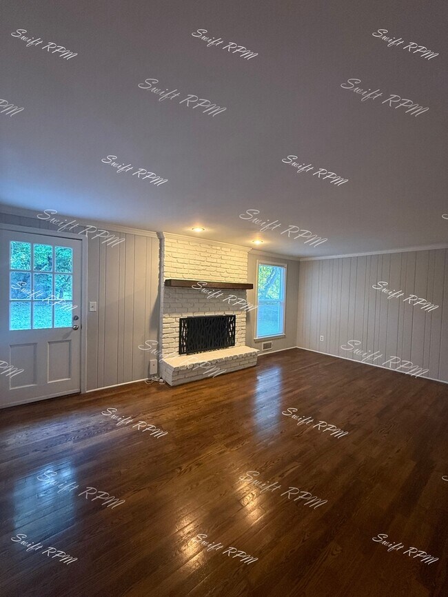 Building Photo - 9805 Carter Dr