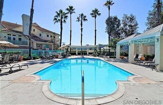 Primary Photo - The perfect 3 Bed 3 bath Townhouse