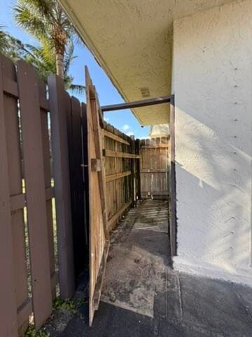 Building Photo - 1855 N Congress Ave