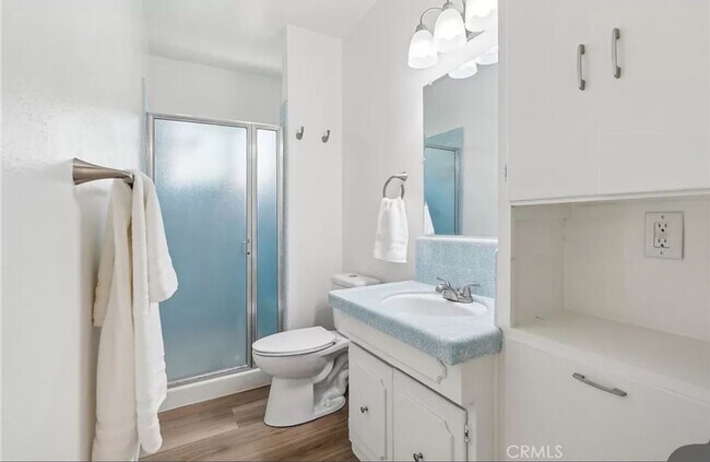 Building Photo - SFR-BIG, BRIGHT, BEAUTIFUL HOME