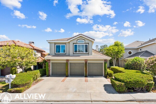 Building Photo - Luxury Living in the Prestigious Guard-Gated Community of Dove Canyon