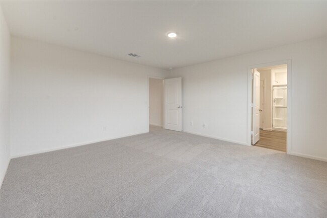 Building Photo - 8815 Vacek Xing Wy