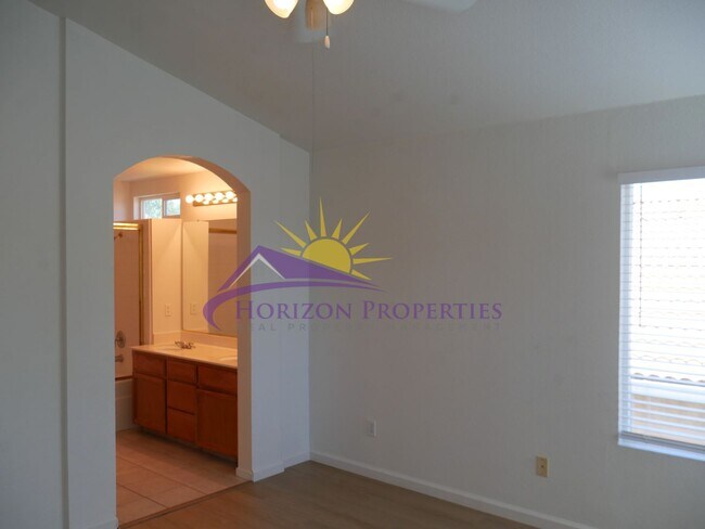 Building Photo - 8893 Carmel Plaza Way