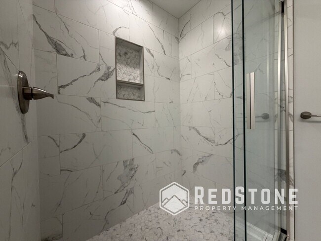 Building Photo - 6489 Bellcross Trl