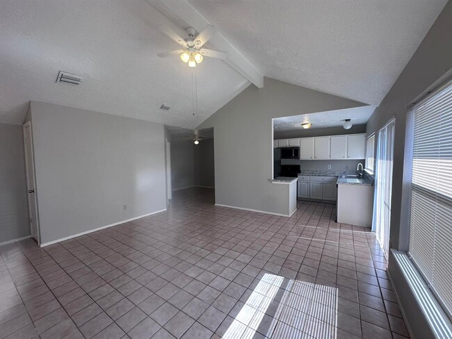 Building Photo - 9210 Goodmeadow Dr
