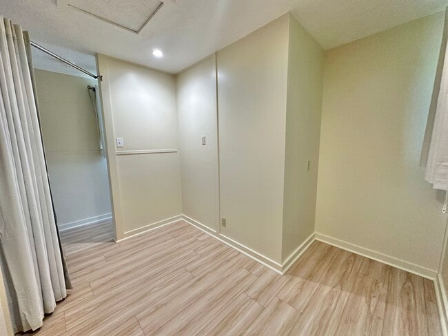 Building Photo - Newly Renovated 700 Sq. Ft. Attached Studio for Rent – Wailuku