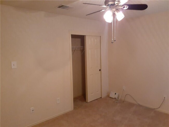 Building Photo - 3725 Castle Rock Dr