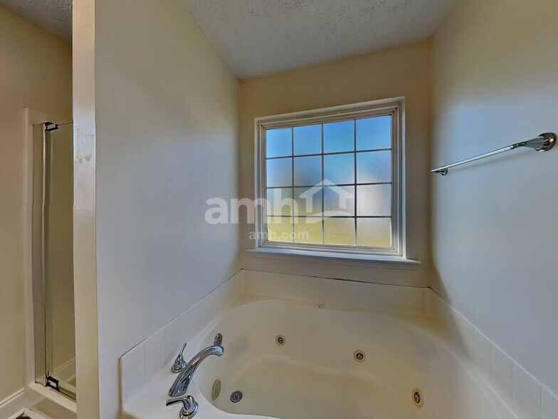 Building Photo - 1117 Mantle Way