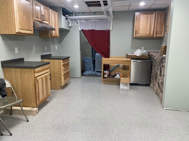 Unit 3 - 1826 E Superior St