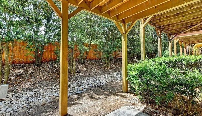 Building Photo - 10898 Gallier St