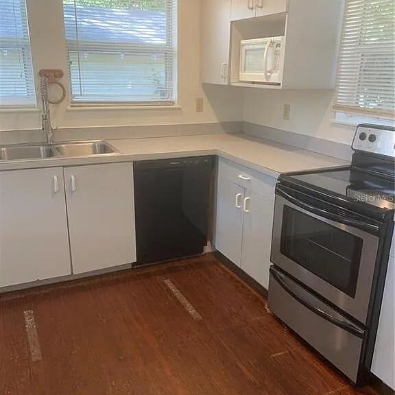 Building Photo - 711 N Orange Ave