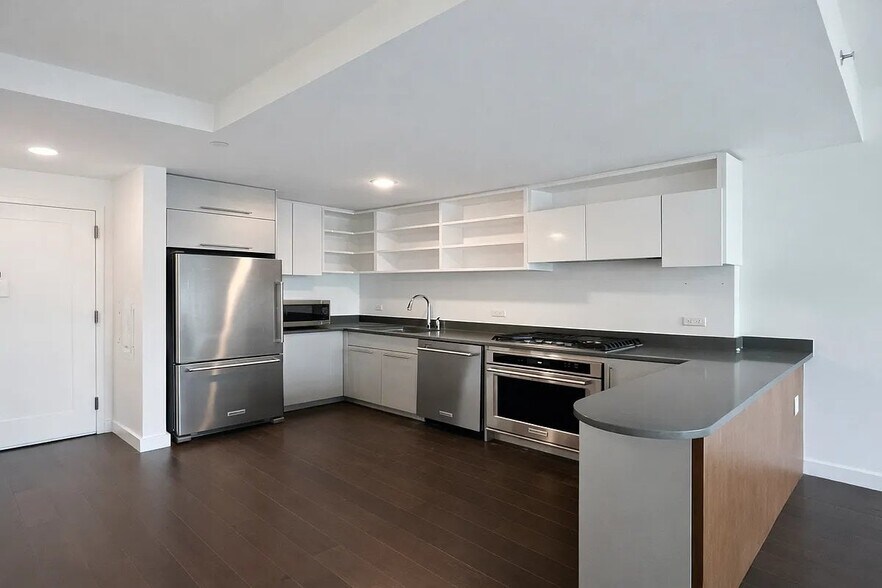 Building Photo - 181 Front St