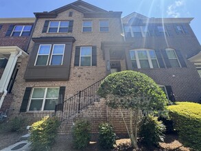 Building Photo - 837 Ivy Vine Pl