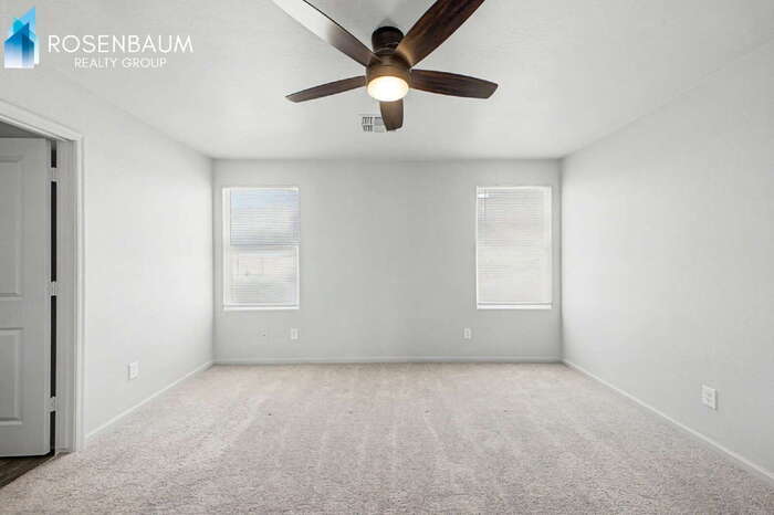 Building Photo - 3520 N La Paz Dr