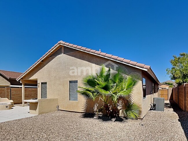 Building Photo - 6415 W Chisum Trail