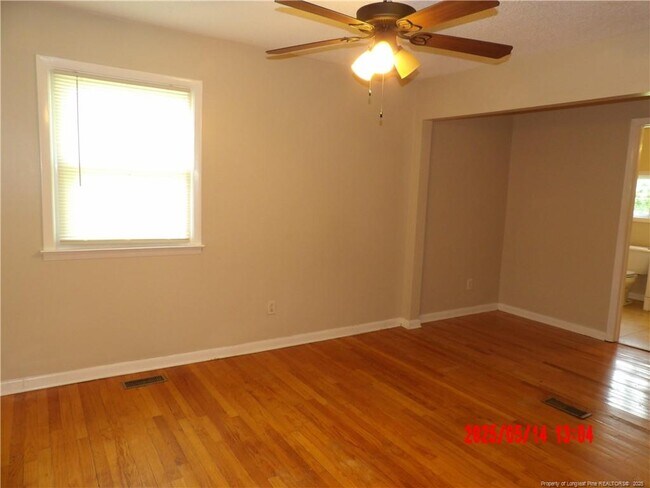 Building Photo - 8901 Cliffdale Rd