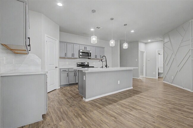 Building Photo - 20926 Corisande St