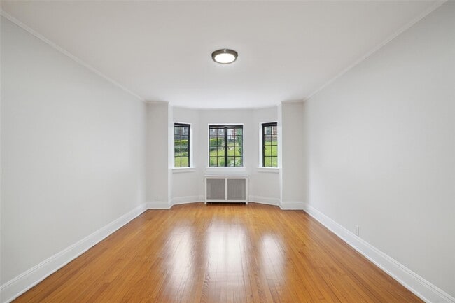 Building Photo - 22 Sagamore Rd