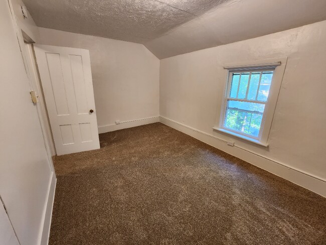 Building Photo - 42 Quimby St NE