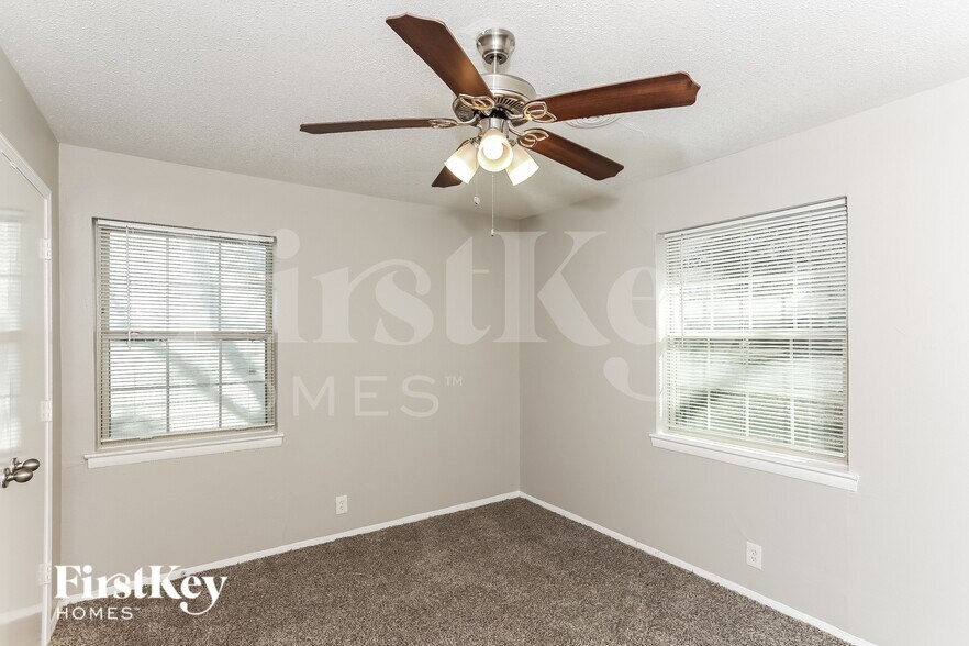 Building Photo - 1839 Wynn Terrace