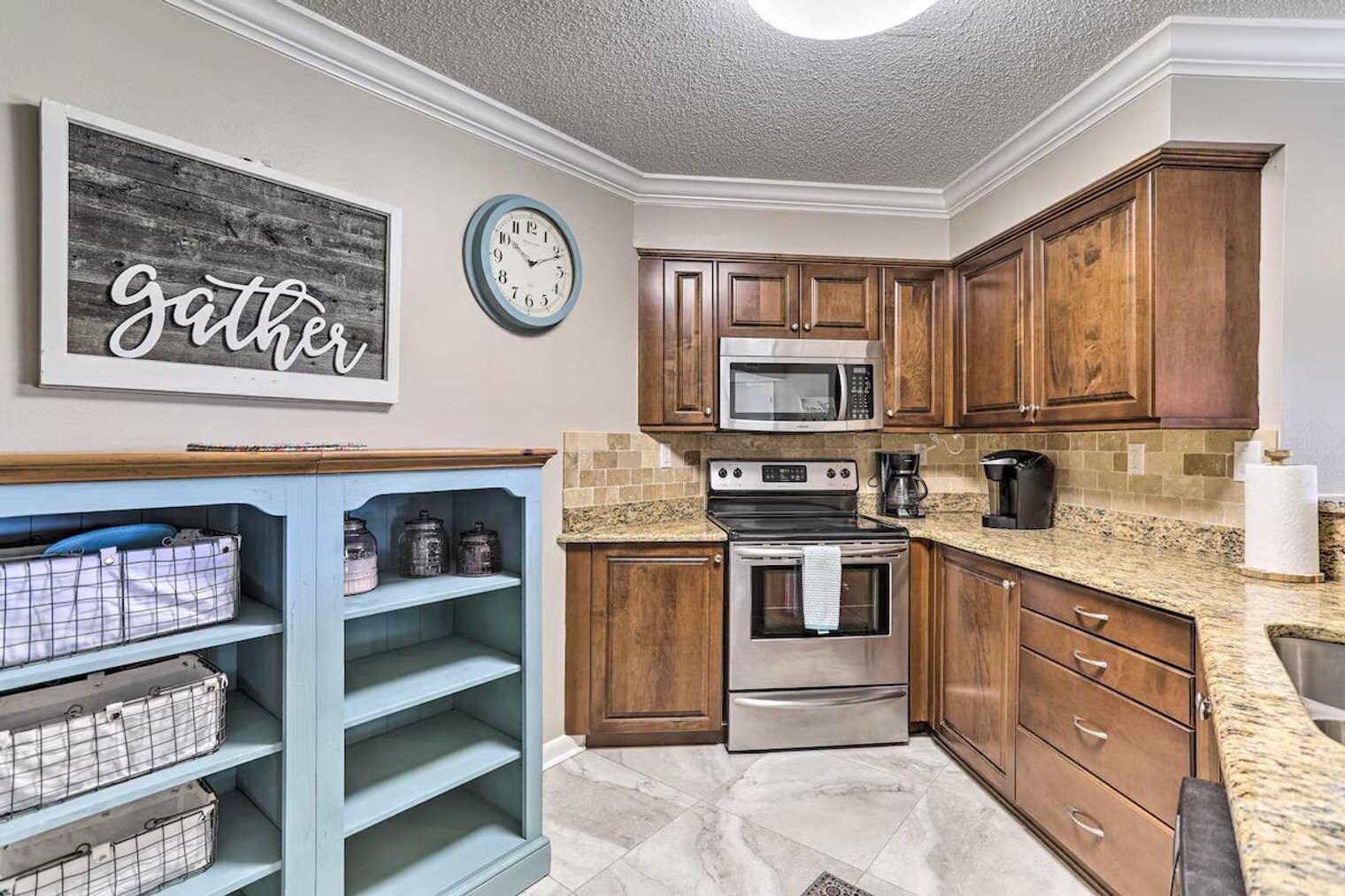 Building Photo - 6141 Bahia Del Mar Blvd S