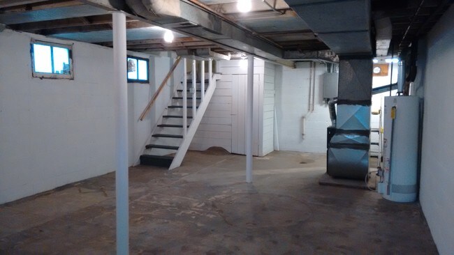 Building Photo - 2562 Mason St