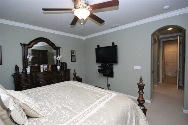 Building Photo - Gorgeous Home In the Desired Chesapeake Neighborhood