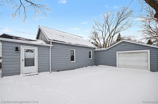 Building Photo - 20801 Elroy Ave