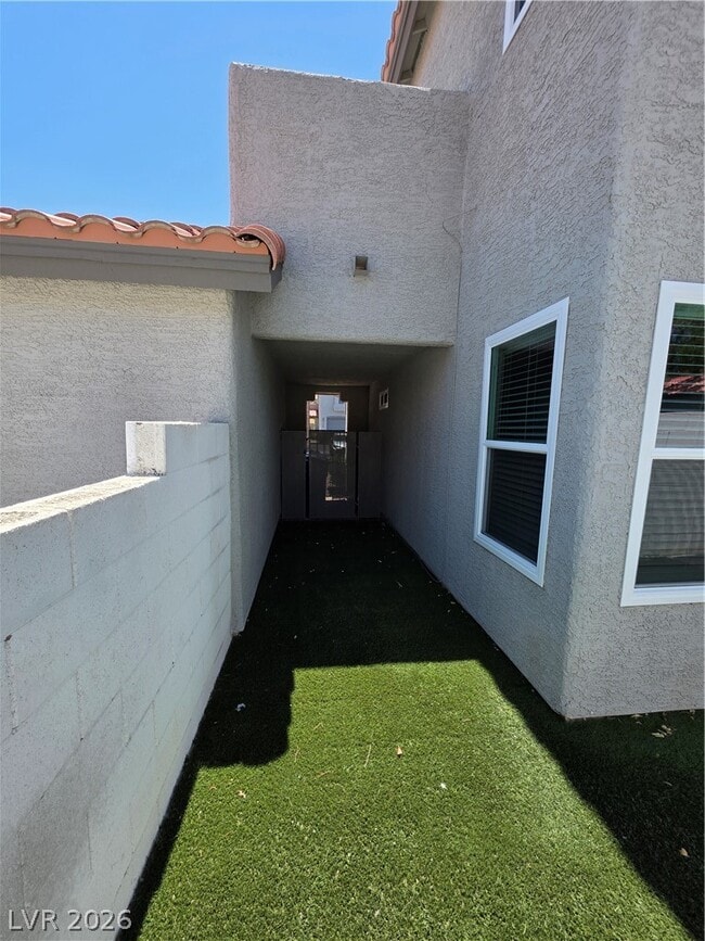 Building Photo - 2275 Ramsgate Dr