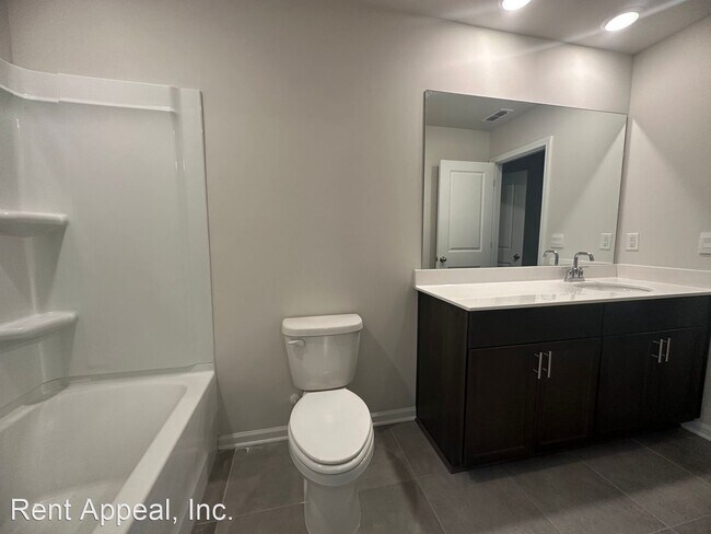 Building Photo - 3 br, 2.5 bath House - 270 Timberland Avenue
