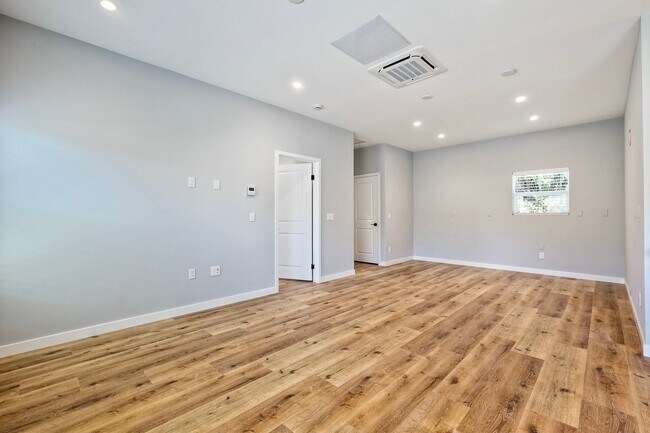 Building Photo - 6834 Tower St