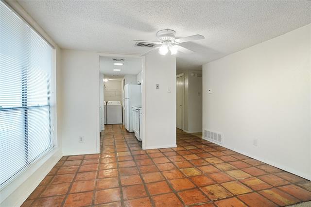 Building Photo - 4920 Byers Ave