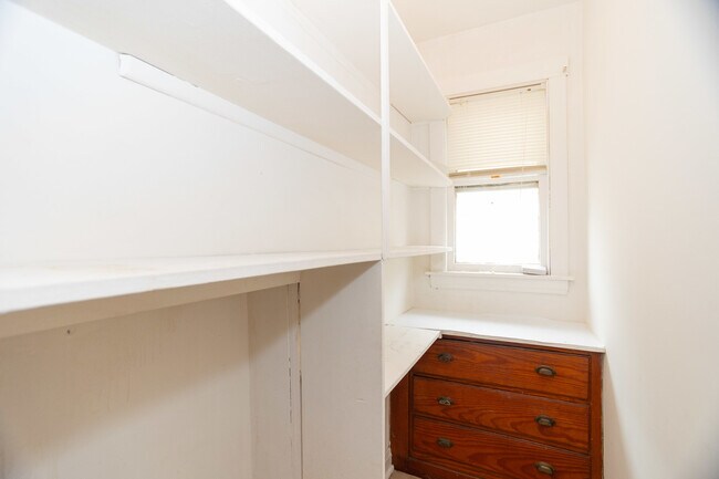 Building Photo - 5044 W 30th St