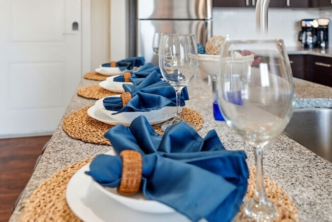 Building Photo - 1702 W Cleveland St