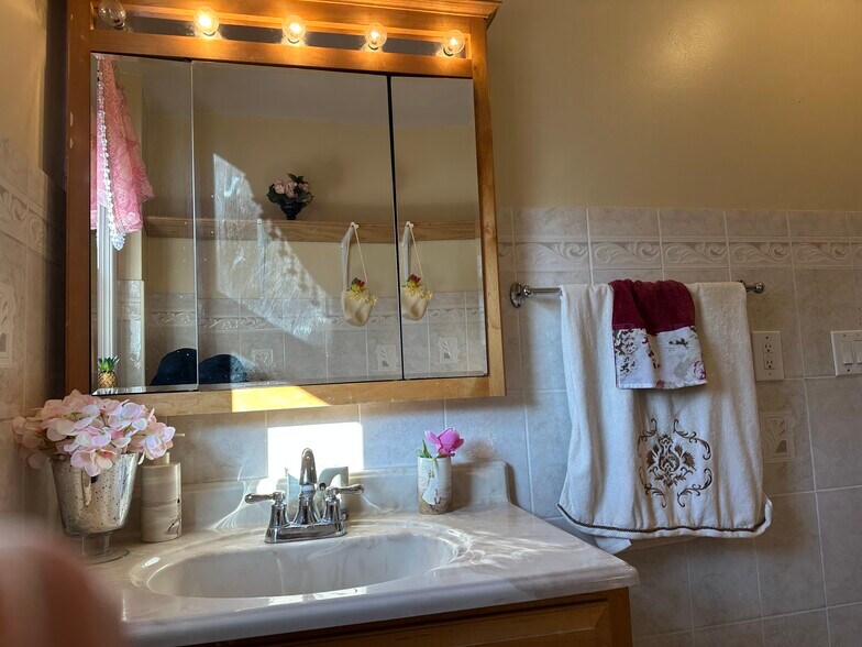 Building Photo - 269 N 1st Ave