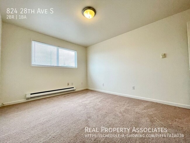 Building Photo - 824 28th Ave S