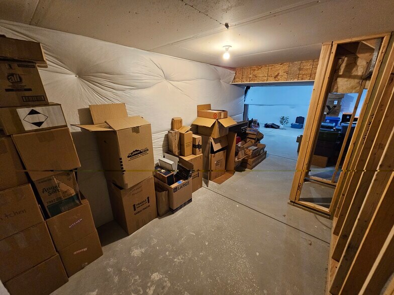 Building Photo - 8127 Burl Wood Dr