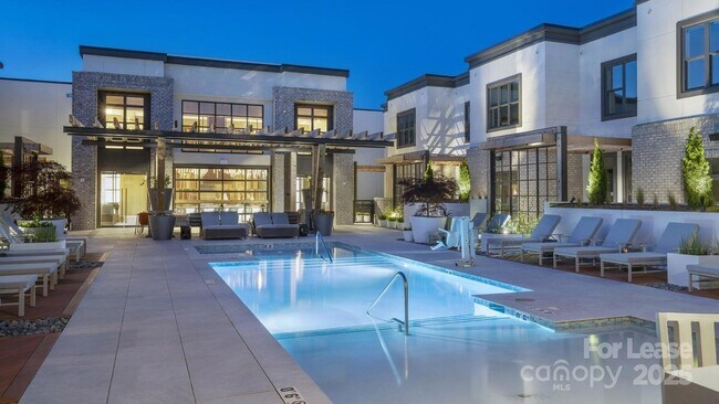 Building Photo - 4401 Barclay Downs Dr