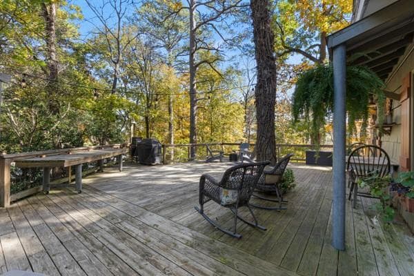 Building Photo - 60 Crescent Dr