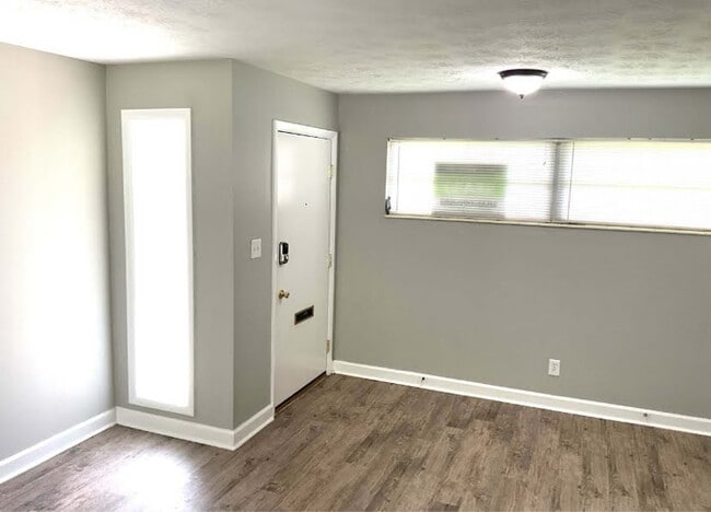 Building Photo - 4634 Waverly Ln